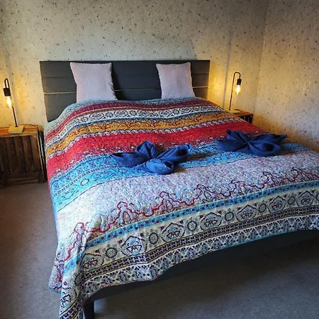 Fuer 6 Personen Und 2 Hunde Inklusive Ueberdachter Terrasse شقة لينيش