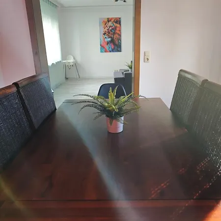 Fuer 6 Personen Und 2 Hunde Inklusive Ueberdachter Terrasse Linnich