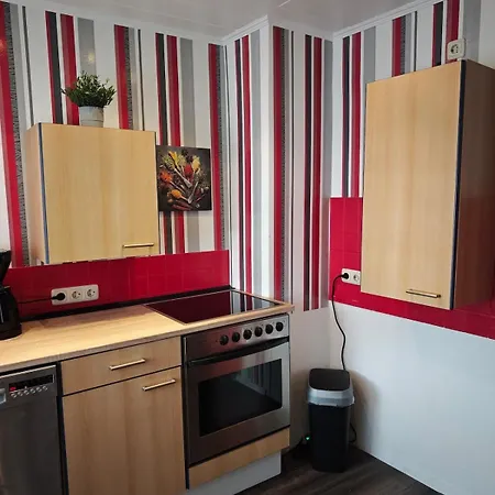 Fuer 6 Personen Und 2 Hunde Inklusive Ueberdachter Terrasse Linnich