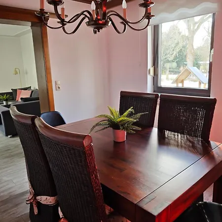 Fuer 6 Personen Und 2 Hunde Inklusive Ueberdachter Terrasse *
