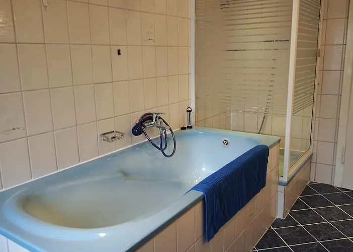 Fuer 6 Personen Und 2 Hunde Inklusive Ueberdachter Terrasse